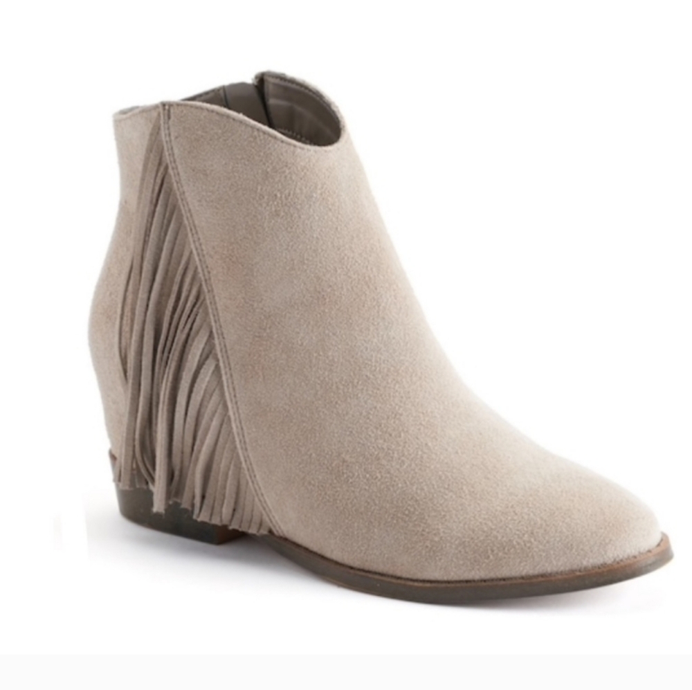 Mudd Venice Sand Genuine Suede Fringe Booties Sz 9.5